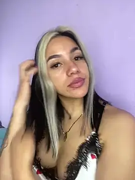 hannahb-e online show from 03-08-25, 05:22