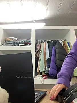 hannahb-e online show from 06-04-26, 04:33