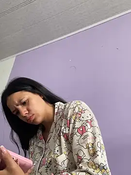 hannahb-e online show from 04-05-26, 01:40