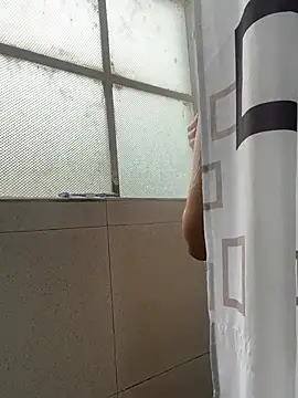 hannahb-e online show from 02-12-26, 08:08