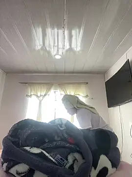 hannahb-e online show from 02-25-26, 01:11