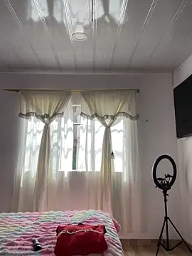 hannahb-e online show from 02-11-26, 03:45