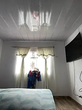 hannahb-e online show from 02-05-26, 03:41