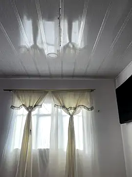 hannahb-e online show from 12-05-25, 01:10