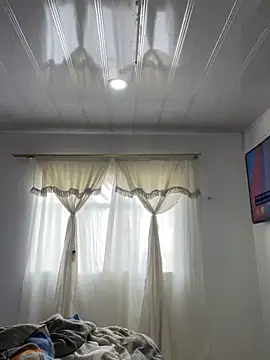 hannahb-e online show from 04-08-26, 03:02