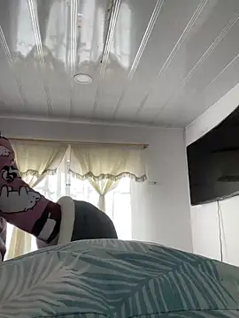 hannahb-e online show from 12-17-25, 02:00