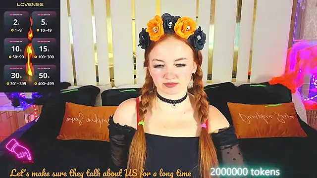 Marina Mur  online show from 10-31-25, 03:52