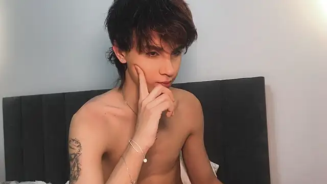 Snapshot of k0sta_ chatting on 02-10-25, 05:03 k0sta online show from 02-10-25, 05:03