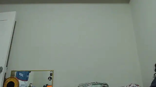 Snapshot of AlinaWoolf_ chatting on 05-18-26, 02:12 AlinaWoolf online show from 05-18-26, 02:12