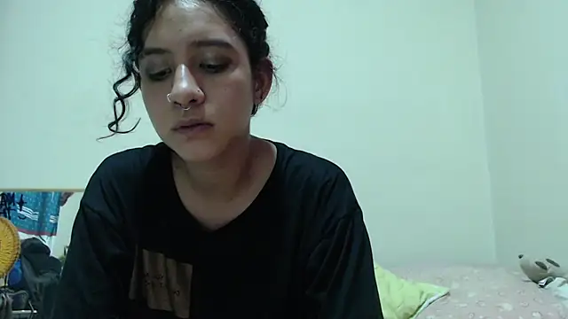 AlinaWoolf  online show from 07-12-26, 06:36