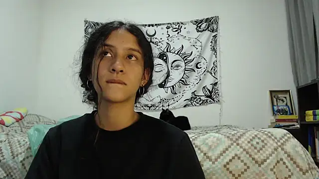 AlinaWoolf  online show from 03-06-25, 04:30