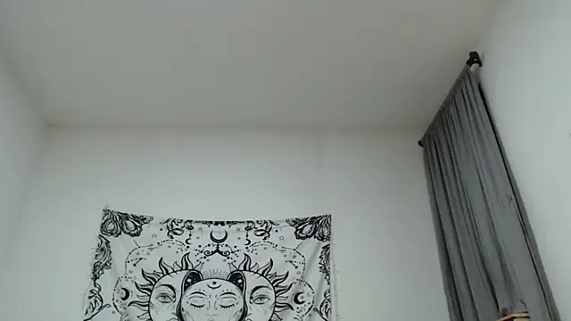 AlinaWoolf  online show from 02-04-25, 05:42