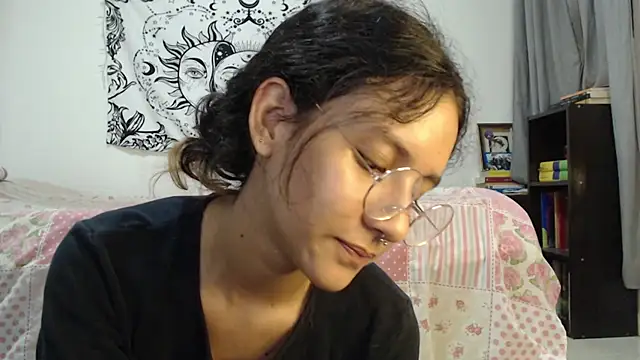 AlinaWoolf  online show from 01-31-25, 03:41