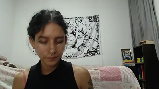 AlinaWoolf  online show from 01-13-25, 02:39