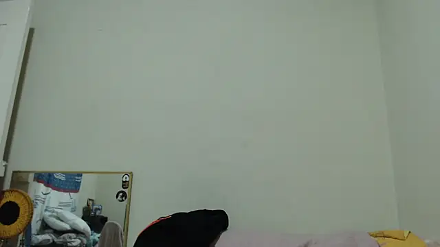 Snapshot of AlinaWoolf_ chatting on 06-21-26, 03:56 AlinaWoolf online show from 06-21-26, 03:56