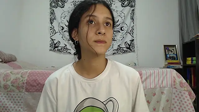 AlinaWoolf  online show from 01-03-25, 11:44