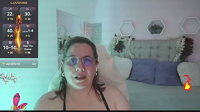 Snapshot of katie_joness_ chatting on 03-01-25, 04:00 katie joness  online show from 03-01-25, 04:00