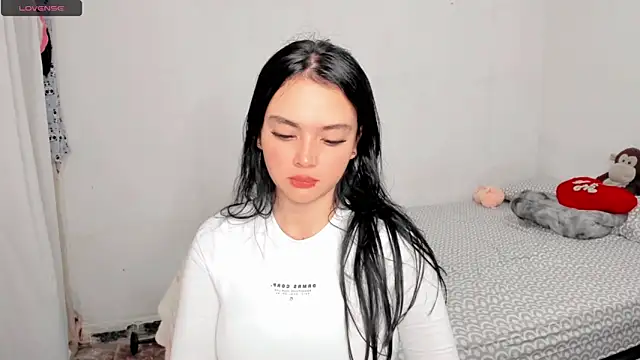 Snapshot of Sarah_angell chatting on 12-30-24, 01:47 Sarah angell online show from 12-30-24, 01:47