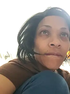 Snapshot of mariah2299 chatting on 03-27-26, 10:33 mariah2299 online show from 03-27-26, 10:33