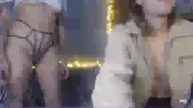 Snapshot of Tristan_fantasycam chatting on 01-01-25, 10:56 Tristan fantasycam online show from 01-01-25, 10:56