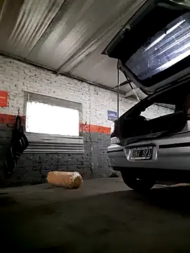 hecwil8 online show from 09-19-25, 05:28