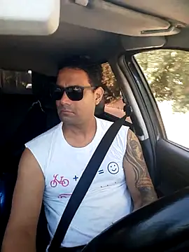 hecwil8 online show from 12-19-25, 12:07