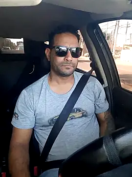 hecwil8 online show from 11-18-25, 11:57