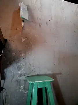 hecwil8 online show from 04-22-26, 06:36