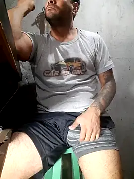 Snapshot of hecwil8 chatting on 02-20-26, 12:29 hecwil8 online show from 02-20-26, 12:29