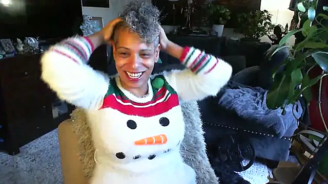 CeceilaMoon online show from 12-22-25, 03:12