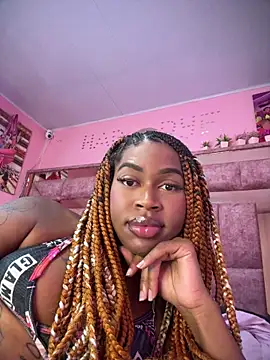 Snapshot of shenielxx chatting on 06-23-26, 11:30 shenielxx online show from 06-23-26, 11:30