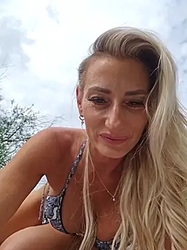 Vika Viktoria online show from 06-17-26, 01:54