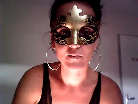 Masquegirlmysterious online show from 10-01-25, 01:15