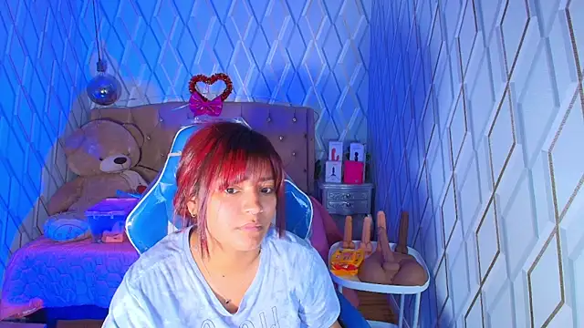 NicolleTaylor online show from 02-04-26, 04:29