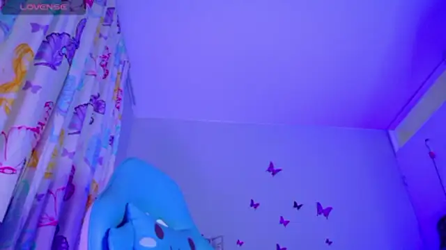 Snapshot of NicolleTaylor chatting on 05-19-26, 03:24 NicolleTaylor online show from 05-19-26, 03:24