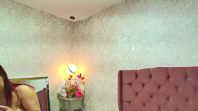 NicolleTaylor online show from 01-17-26, 01:37