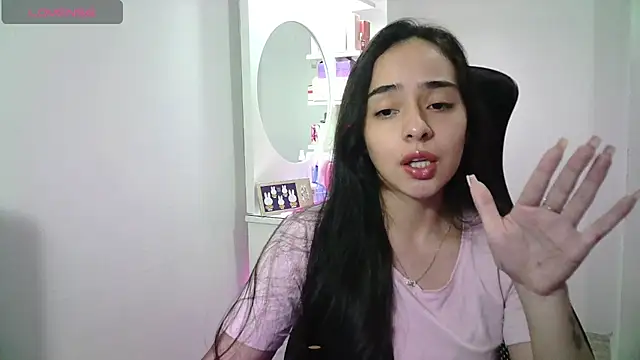 Snapshot of aineangeel chatting on 07-10-26, 01:38 aineangeel online show from 07-10-26, 01:38