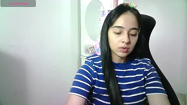 Snapshot of aineangeel chatting on 07-18-26, 12:41 aineangeel online show from 07-18-26, 12:41
