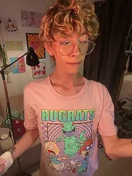 Snapshot of lyamthommpson chatting on 02-11-26, 03:50 lyamthommpson online show from 02-11-26, 03:50