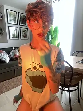 lyamthommpson online show from 11-28-25, 08:09