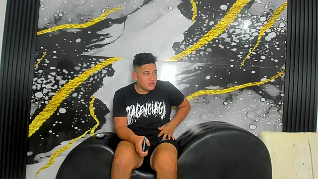 sweethot    online show from 09-26-25, 01:29