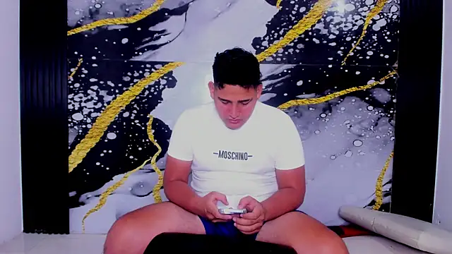 sweethot    online show from 09-18-25, 01:58