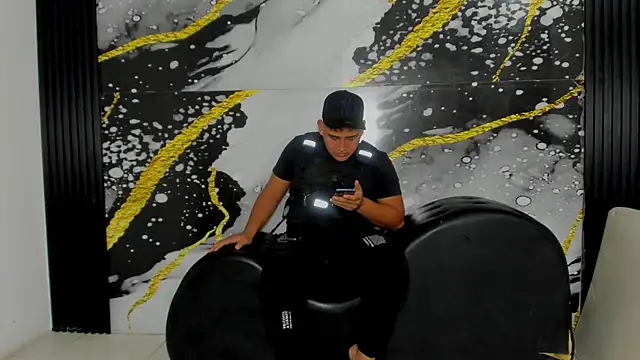 sweethot    online show from 09-25-25, 02:23