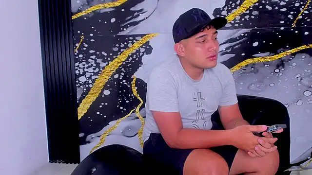 sweethot    online show from 09-27-25, 01:39