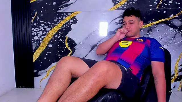 sweethot    online show from 09-28-25, 02:02