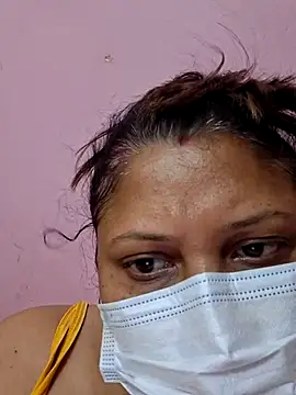 Snapshot of kunjan789 chatting on 10-17-25, 02:37 kunjan789 online show from 10-17-25, 02:37