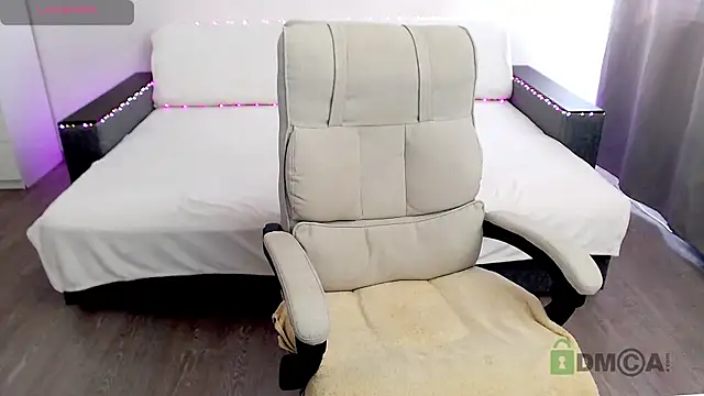 Kira Winner online show from 03-20-25, 12:54