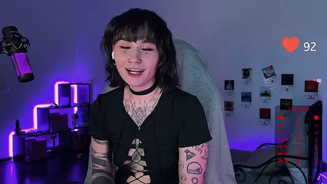 deadlysweet online show from 02-16-25, 01:03