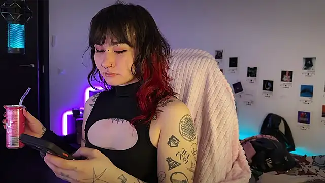 deadlysweet online show from 02-10-26, 12:42