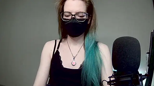 Snapshot of amber_candyfloss chatting on 02-05-25, 10:44 amber candyfloss online show from 02-05-25, 10:44